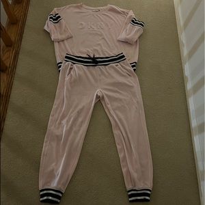DKNY pink velour jogging outfit like new